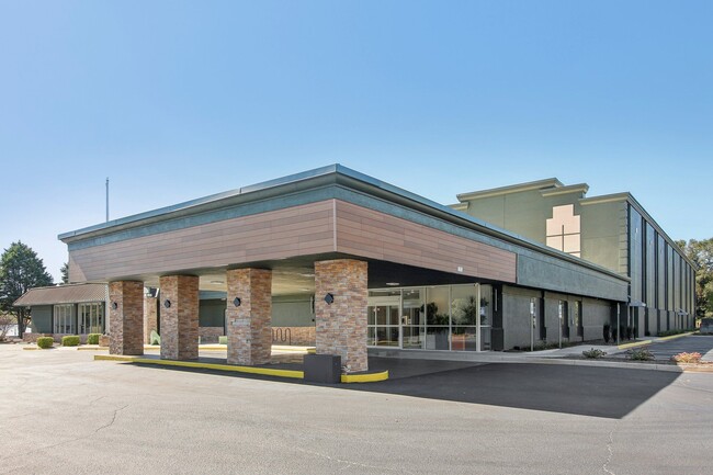 Building Photo - Flathouse Studios