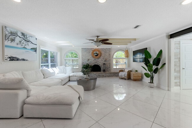 Photo - 501 Boating Club Rd Unit ID1281917P