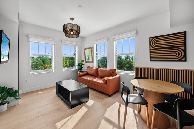 Building Photo - 1036 Ocean Dr Unit SI ID1584777P