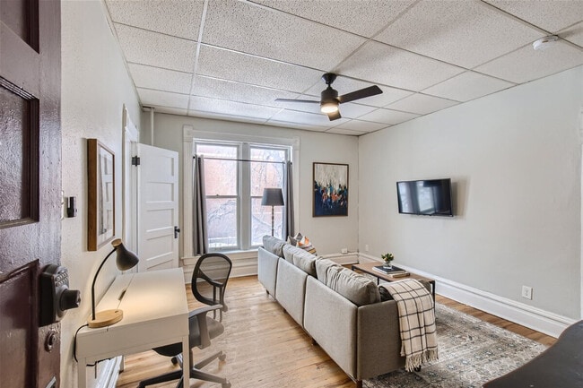 Building Photo - 2805 E 16th Ave Unit ID1026276P