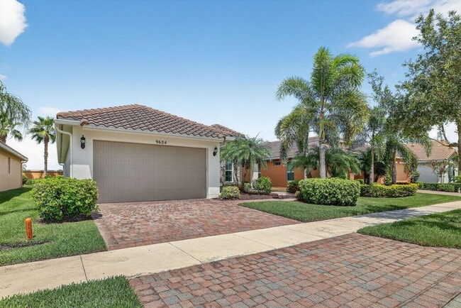 Photo - 9624 SW Royal Poinciana Dr