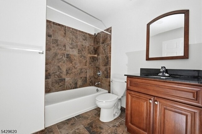 Photo - 594-596 Jefferson Avenue Unit 104