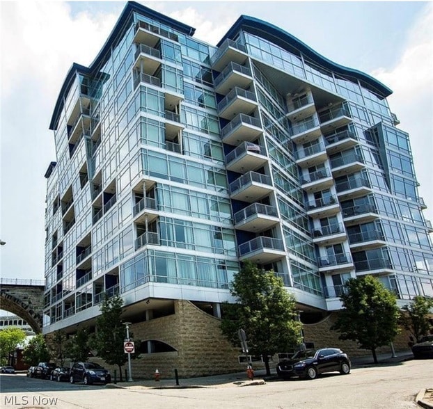 Photo - 1237 Washington Ave Unit 811