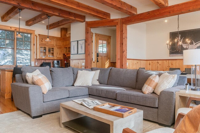 Photo - 215 Double Eagle Dr Unit ID1309435P