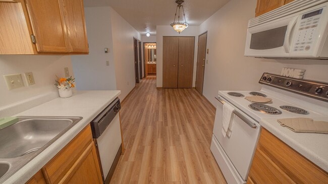 Photo - Evans Place 3