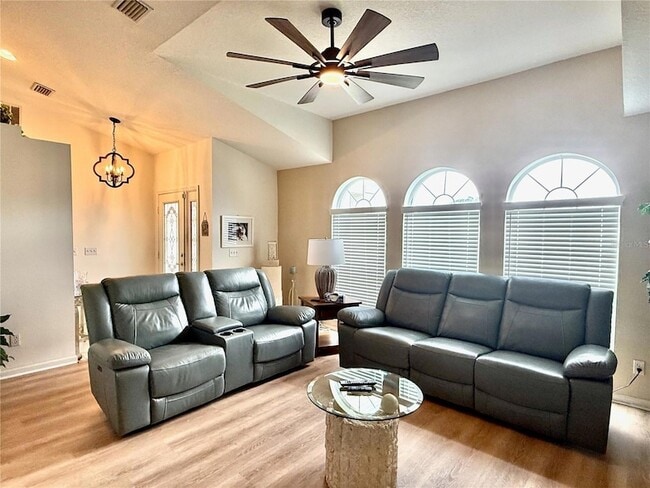 Photo - 5333 NW 25th Loop