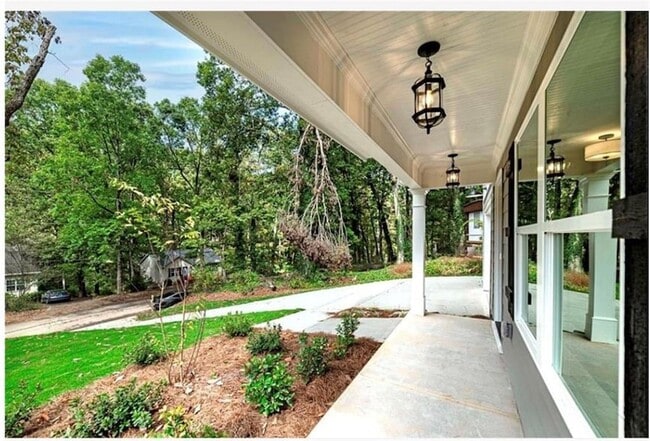 Photo - 6290 Akins Way