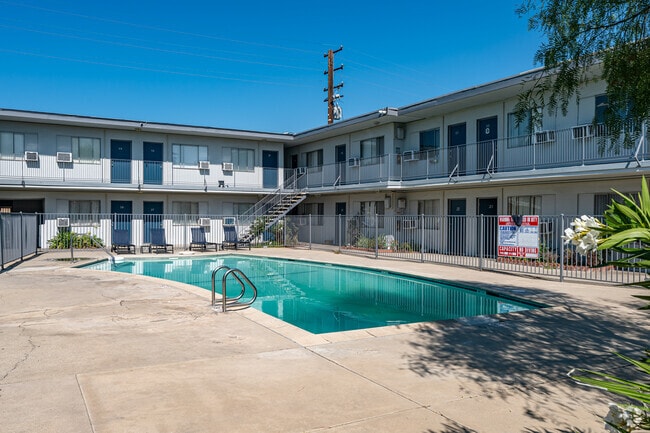 Building Photo - South Pointe Apts