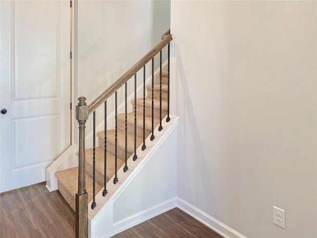 Photo - 241 Birchwood Row