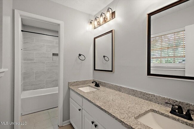 Photo - 36 Pebble Hill Dr