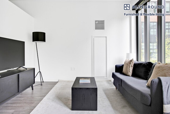 Building Photo - 89 E Dedham St Unit FL2-ID493