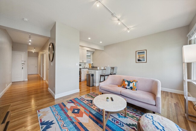 Photo - 2226 North Point St Unit FL2-ID379191P