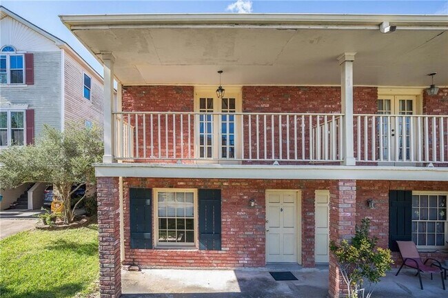 Photo - 2 Brandon Hall Dr