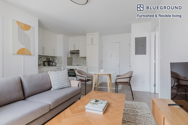 Photo - 915 West End Ave Unit FL14-ID1566