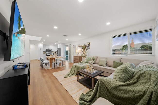 Building Photo - 1676 Raynell Way Unit SI ID1465005P