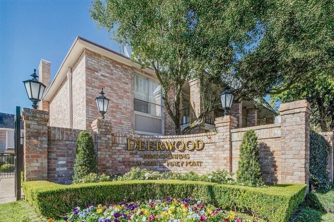 Photo - 2234 S Piney Point Rd Unit 110