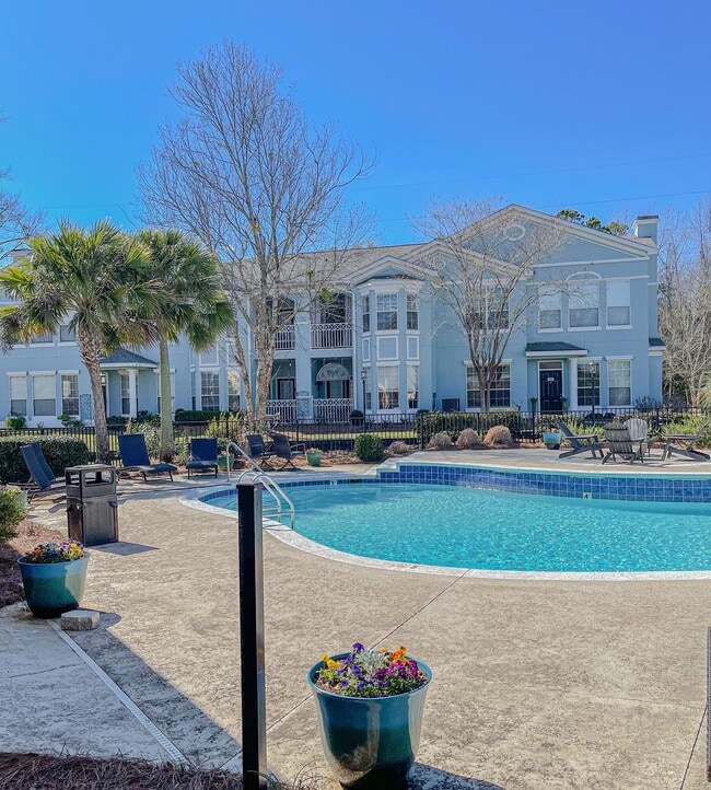 Legacy Oaks at Spring Hill Apartments - Legacy Oaks at Spring Hill Apartments