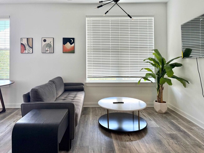 Photo - 542 Boulevard NE Unit ID1299399P