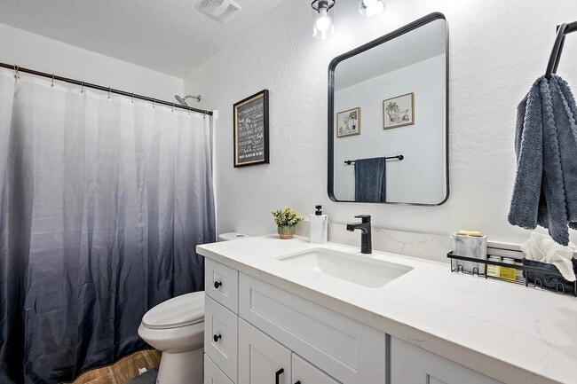 Photo - 1732 E Elwood St Unit SI ID1244308P