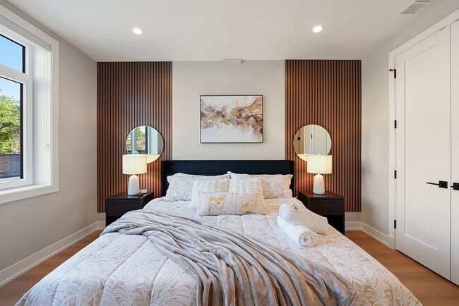 Photo - 2344 W Polk St Unit ID1256062P