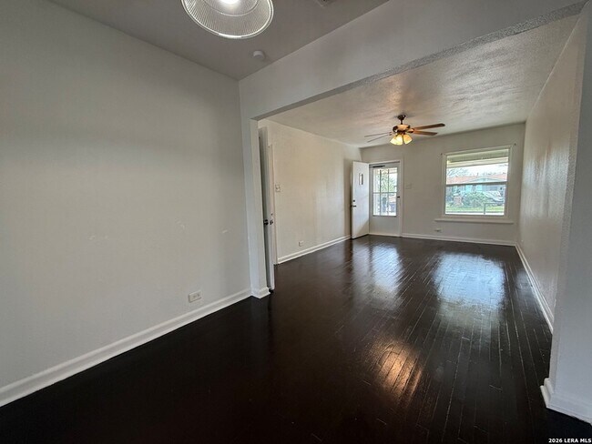 Photo - 115 Kinder Dr