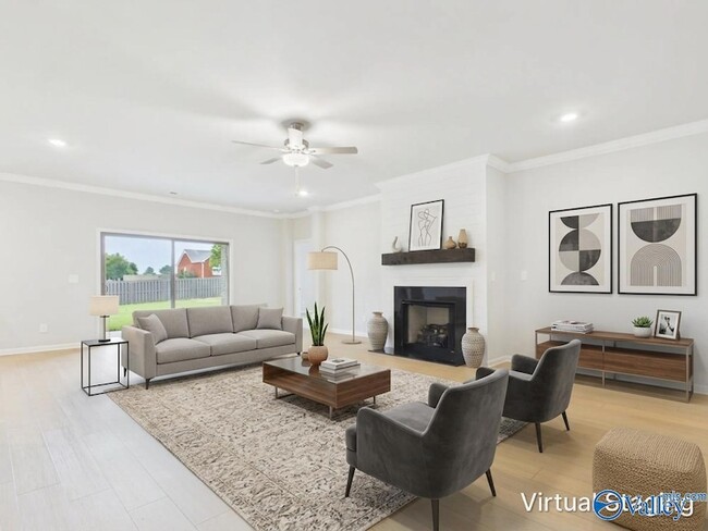 Photo - 18072 Longleaf Dr