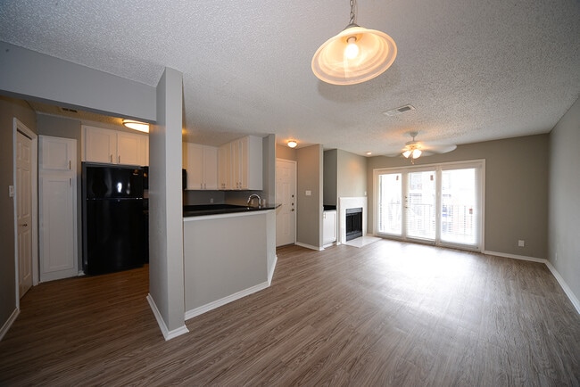 The Trellis at Lake Highlands living area - The Trellis at Lake Highlands