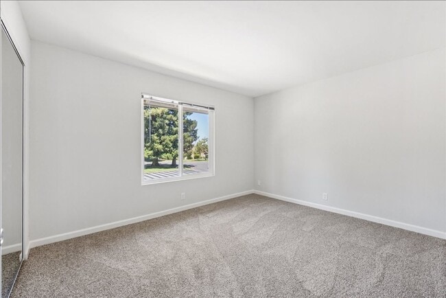 Photo - Pinewood Apartments