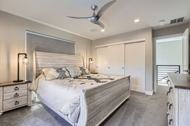 Photo - 5409 Allison St Unit ID1338727P