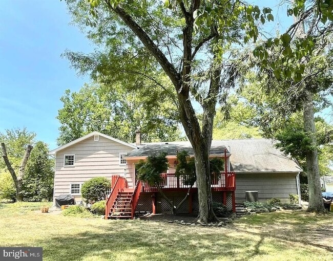 Photo - 33 Monroe Ln