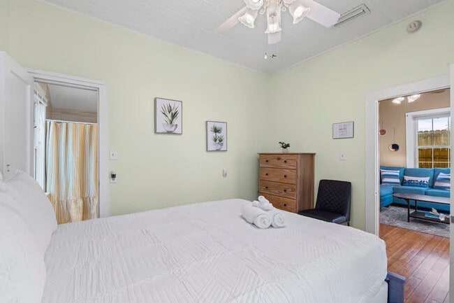 Photo - 35 Bernard St Unit SI ID1578569P