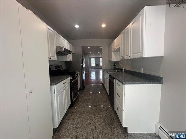 Photo - 258 Old River Rd