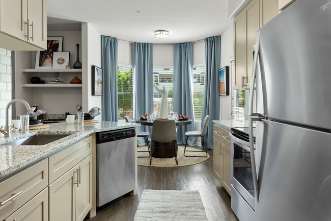 Photo - Cortland Red Mountain