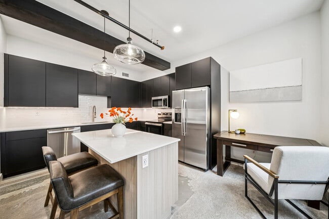 Photo - The Beacon Building