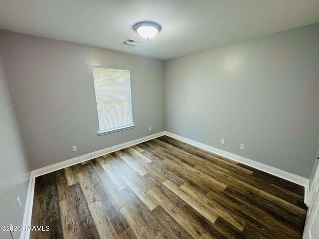 Photo - 127 Country Living Dr