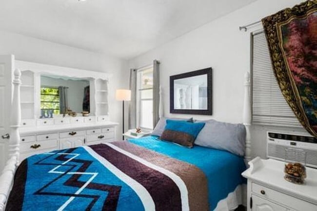 Photo - 680 SW 7th Ave Unit ID1239384P