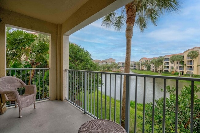 Building Photo - 200 Uno Lago Dr Unit 202