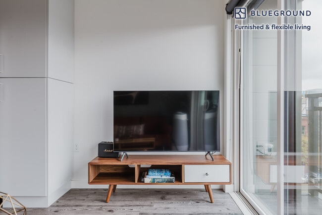 Photo - 1427 11th Ave Unit FL6-ID784