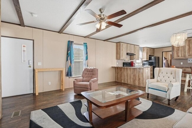 Photo - 438 Benjamin Ln