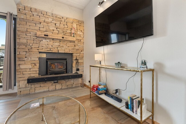 Photo - 52 Storm Meadows Dr Unit SI ID1564317P