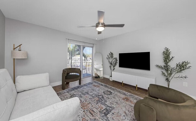 Photo - 4355 FL-60 Unit ID1369909P