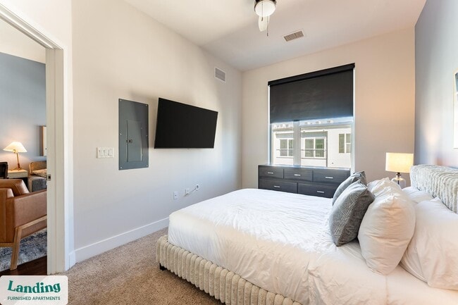 Photo - 480 N Orange Ave Unit 613.1411635