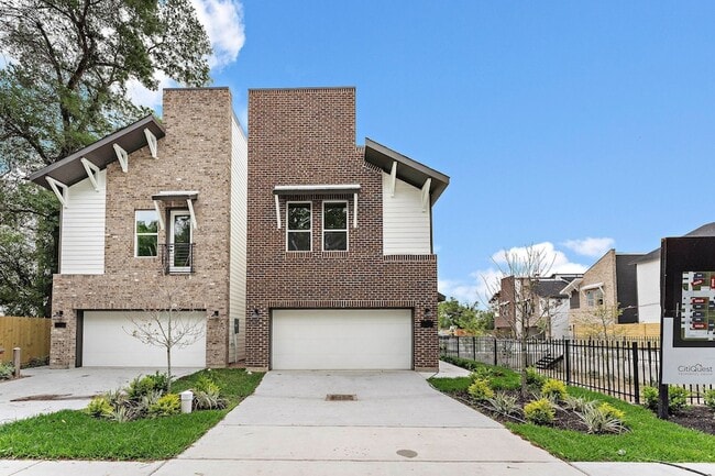Building Photo - 2183 Mansfield St