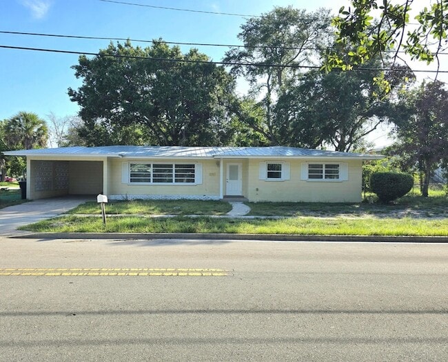 Building Photo - 580 Wendell Rd