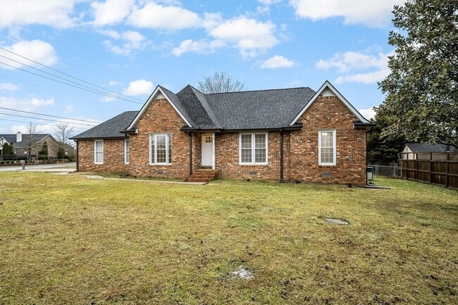 Photo - 1015 Brinkley Rd