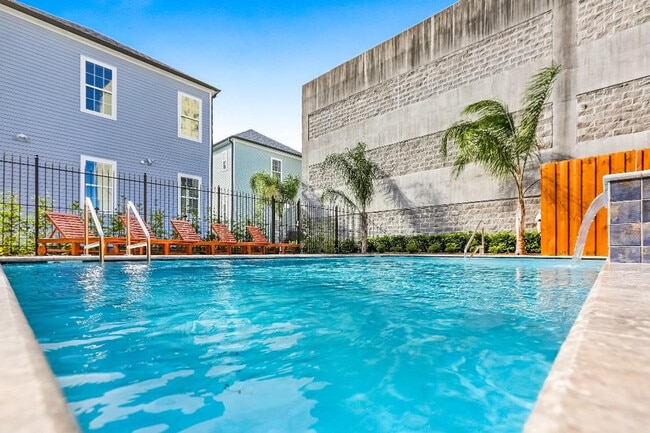 Photo - 1208 Carondelet St Unit ID1267151P