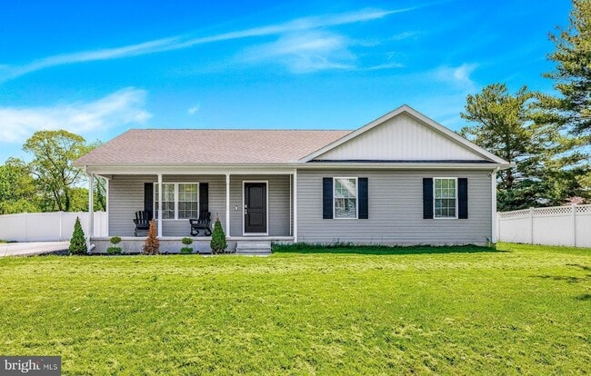 Building Photo - 631 W Mt Vernon St