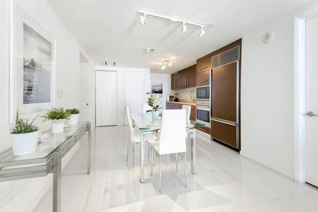 Photo - 485 Brickell Ave Unit SI ID1520351P