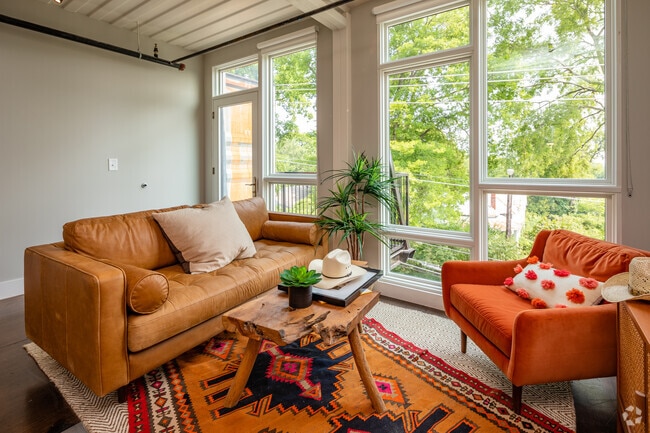 1BR, 1BA - A1 - 640SF - Living Room - 83 Freight