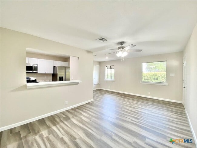 Photo - 2110 Blue Meadow Dr Unit B